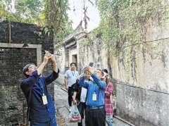 逾千名专家、学者、游客登上江门人才岛组团考察