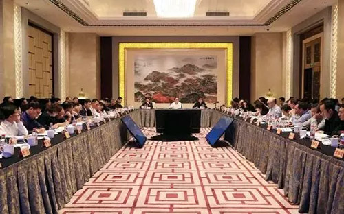 毕力夫在司法部“区块链＋法治”论坛上作交流发言