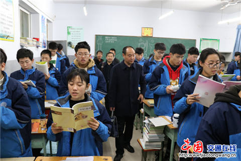 山西运城盐湖二中迎来陕西商洛镇安二中考察团