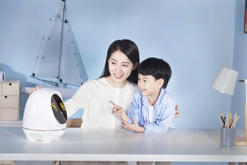 淘云科技携手科大讯飞推动AI落地 阿尔法蛋三款新品悉数亮相
