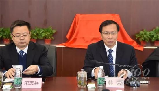 正式揭牌！徐工重卡与东风零部件集团成立联合