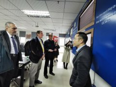 谁赢得人才，谁就赢得发展——高端外国专家座谈会在成都举行