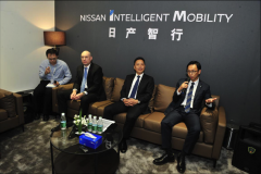 东风有限副总裁安东尼·巴瑟斯：行业变局中的“