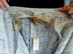 十余万的服装快递时被酱油污染 圆通只赔两千元