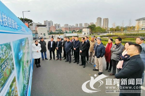 哈工大校友会企业家来宜宾考察深化交流合作