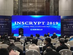 当心！挥手照片也可能泄露指纹信息