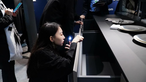富美家携FENIX亮相广州设计展 ，创新材料撬动室内装饰应用新需求