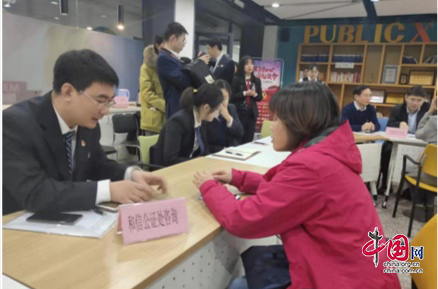​向群众汇报 送法律咨询上门