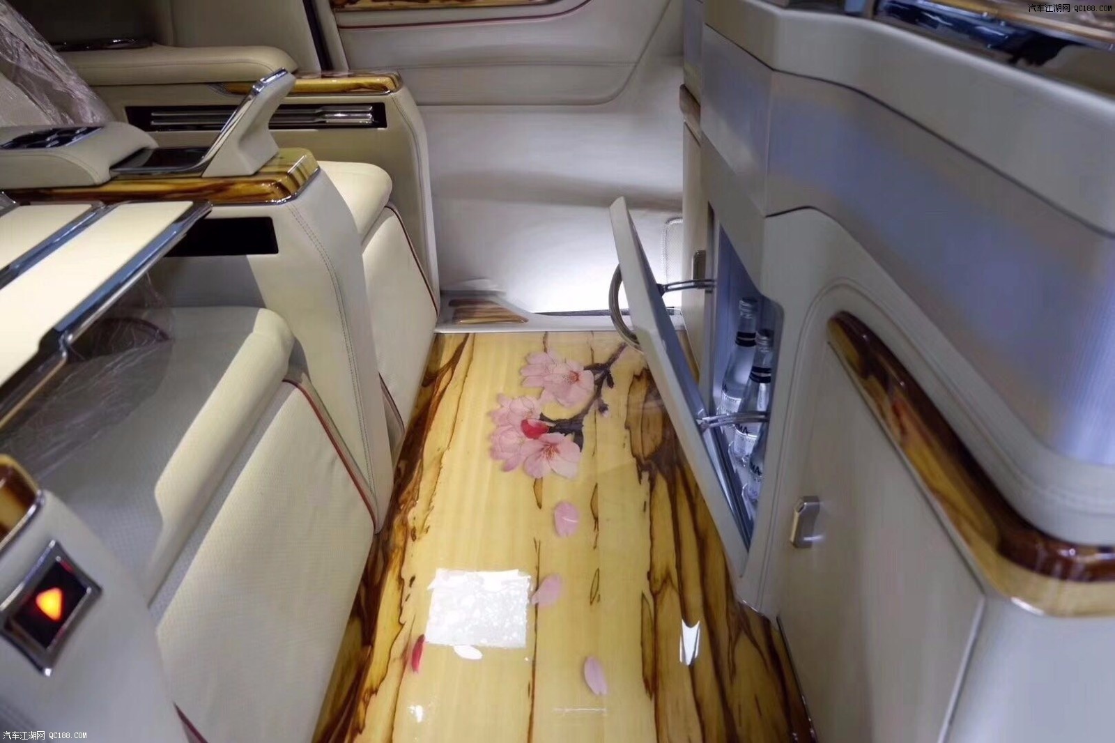 2019款丰田埃尔法3.5L汽油版报价解析