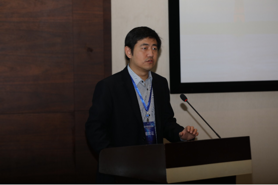 与众专家共话行业未来，华为云全方面加速保险
