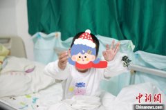 武汉3岁女童从11楼近40米高空坠落奇迹生还