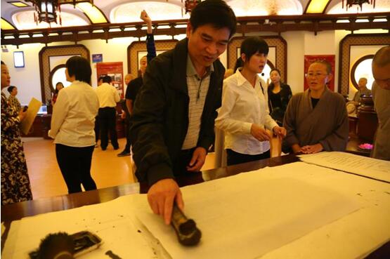 北京房山云居寺历史文化展”走进海南南山寺