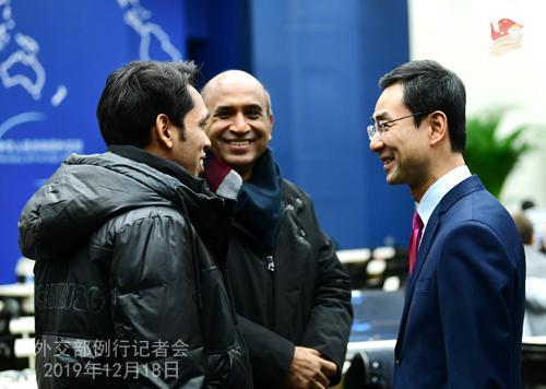 外交部就美正完善限制向中国出口尖端科技的规