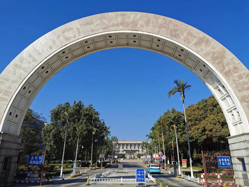 蓝卡科技：华侨大学无人化停车场上线
