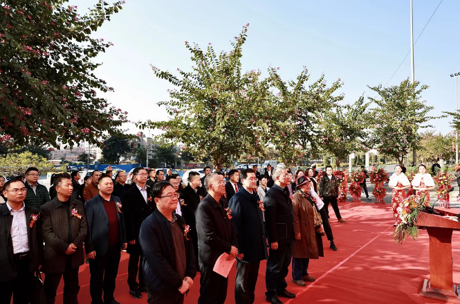 开创人才发展的广阔天地 “凉山人才周”活动正式举行