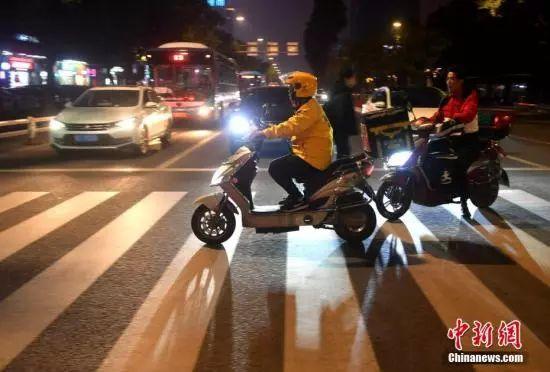 外卖“差评”机制，该不该取消？