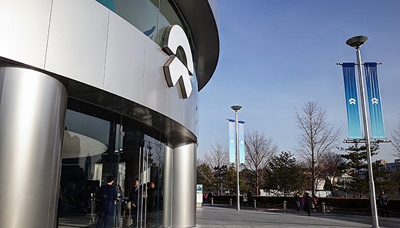 【深度】蔚来,笑着活下去