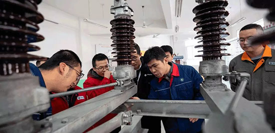 内蒙古电力公司首批“百优技能人才”在中国西电集团开始深造之旅