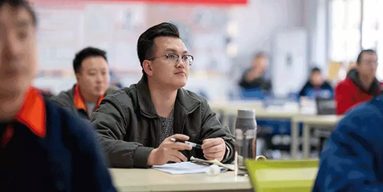 内蒙古电力公司首批“百优技能人才”在中国西电集团开始深造之旅