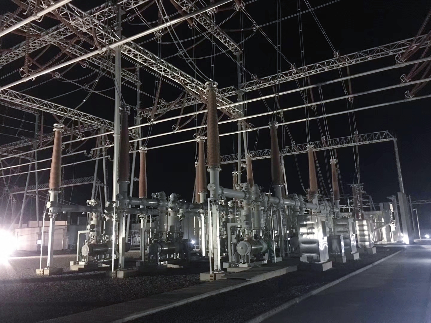 “大漠新丝路”格库电铁（青海段）全部供电工程投运