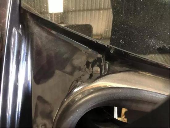 梁先生称自己的车存在换梁痕迹