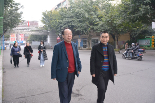 广汉中学尹贤述校长一行到江油中学考察交流