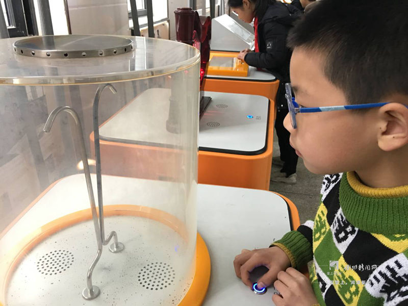 流动科技馆走进峡口小学，助力乡村学校开展科技学习