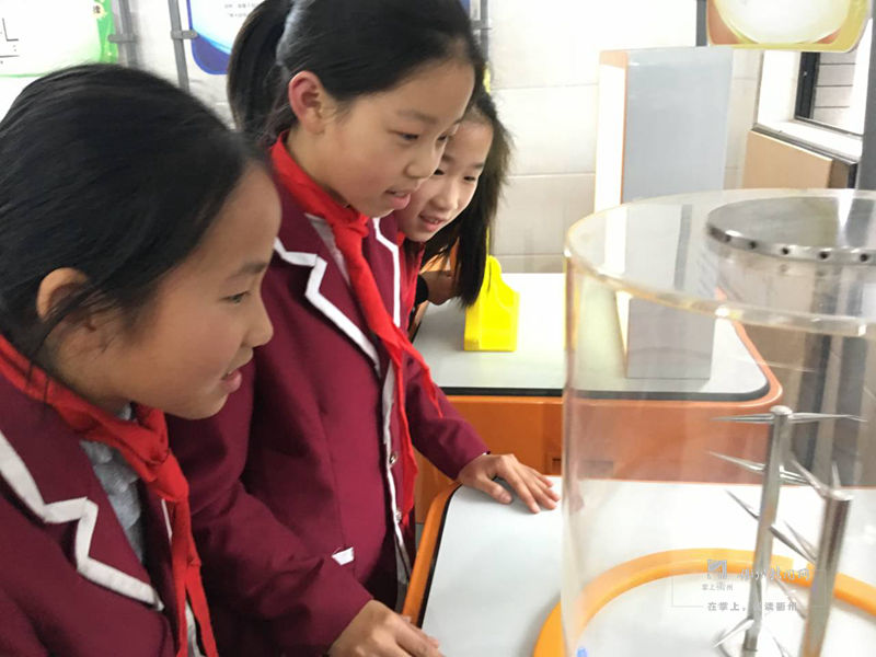 流动科技馆走进峡口小学，助力乡村学校开展科技学习