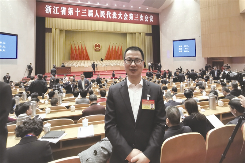 温州代表的“民生”建言：关爱留守儿童 振兴产