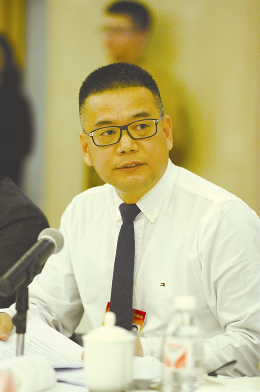 温州代表的“民生”建言：关爱留守儿童 振兴产