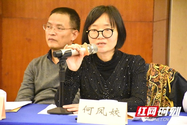 组图丨科技界别委员小组讨论：科技工作者要敢于创新精益求精