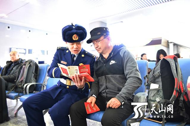 【网络述年 · 我的新疆我的年】春运回家路，新