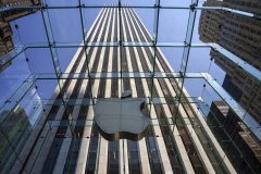 真无线蓝牙耳机成新宠，苹果AirPods受追捧