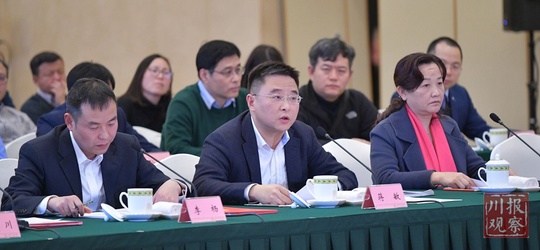 四川省2020年高层次人才迎春座谈会召开,省委书记省长为19名杰出人才奖获奖者颁奖