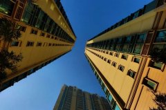 发改委回应“人均GDP突破1万美元”；海南：今年继续严格执行全域限购政策；