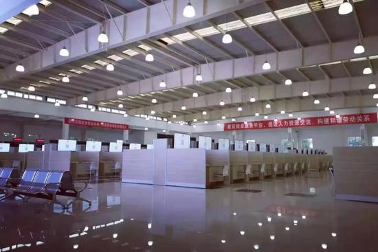 节后首场大型招聘会来了 平湖人才市场超“智慧”