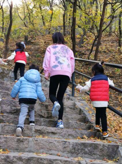 韩红公布好友向武汉捐款名单 贾跃亭前妻甘薇在列