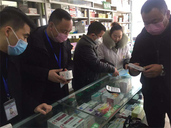 达川区百节市场监管所全力投入当前的疫情防控