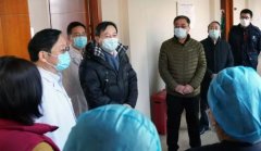 罗荣怀到航空总医院看望慰问一线医护人员