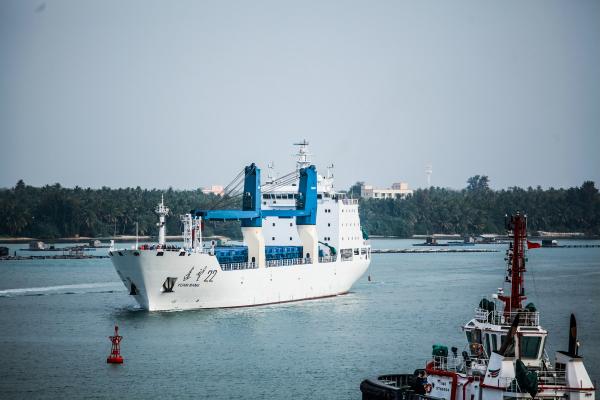 远望号火箭运输船队完成长征五号B遥一运载火箭海上运输任务
