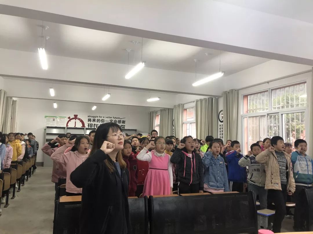 西北农林科技大学:“研究生助力团”为脱贫攻