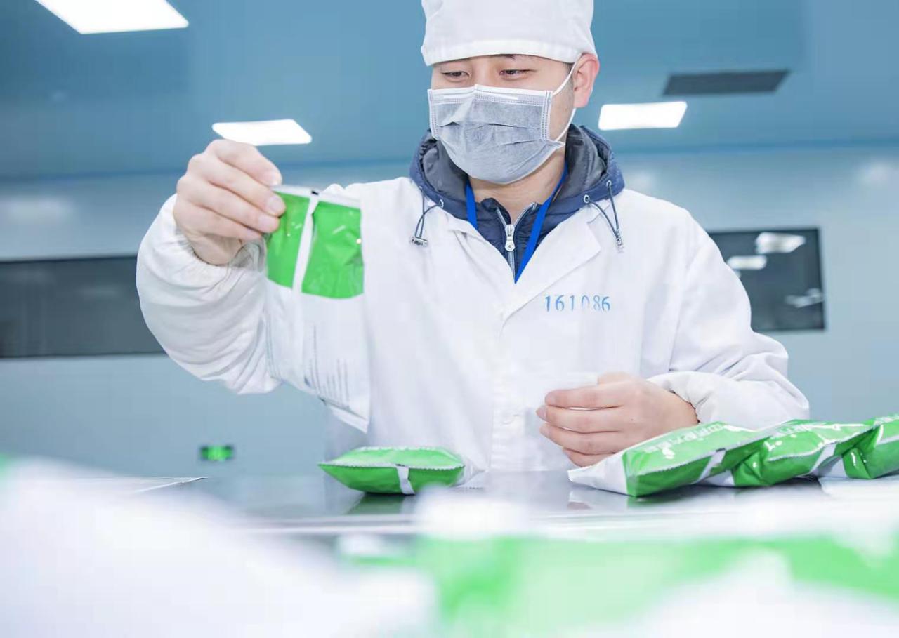 舍小家为大家 只因我身边有最勇敢的人