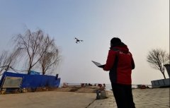 起飞！他们用无人机给“隔绝”的村落送去生活