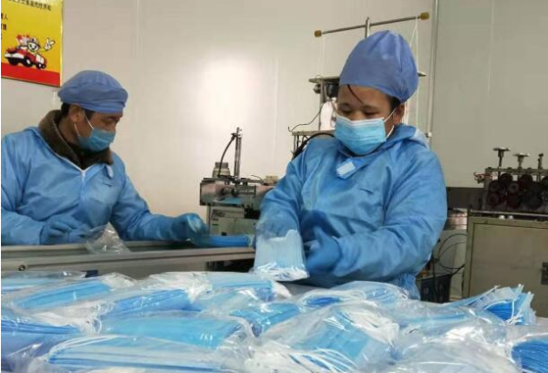 河北威县：好政策好服务 助力口罩企业火速投产