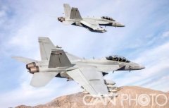 EA-18G进行无人驾驶飞行试验