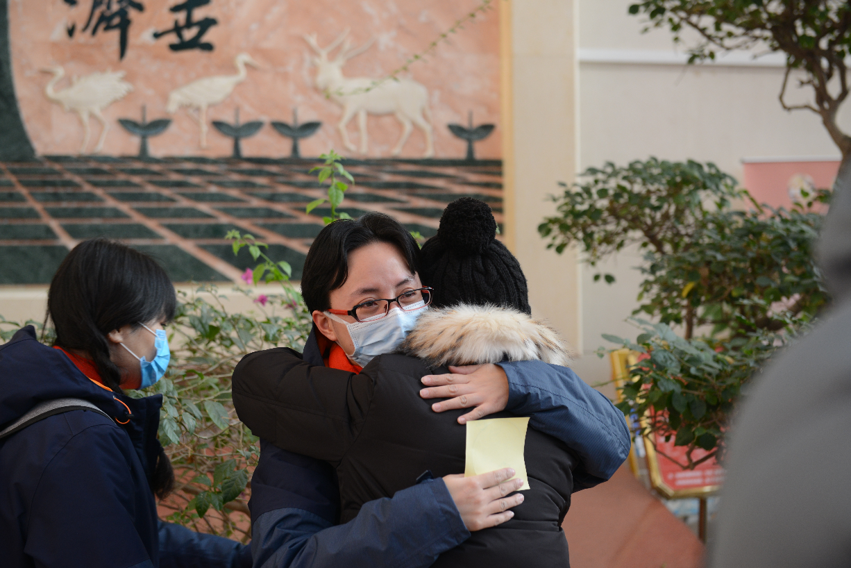 防护服背后的面孔，仁济医院援鄂医疗队出征武汉