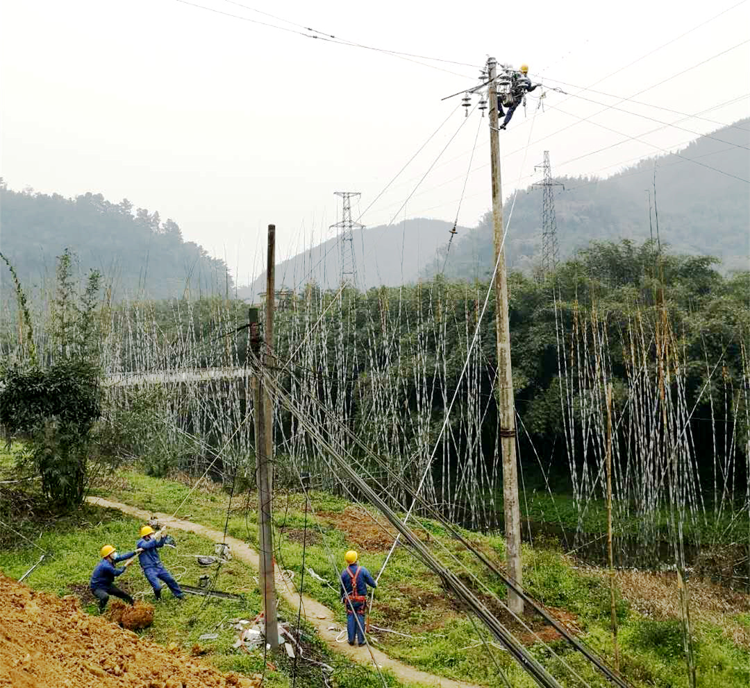 宜宾长宁电力公司：迁改电力线路助力复工复产 推进地方灾后重建