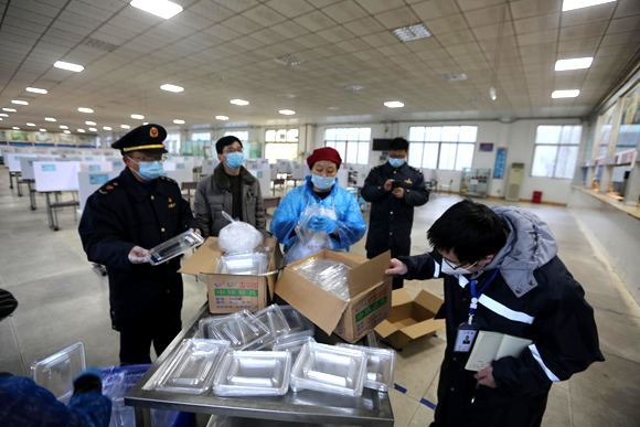 24小时电话咨询、远程视频……“零距离”服务让