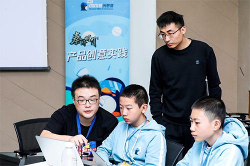 腾讯青少年科技学院助力青少年不一样的“战疫