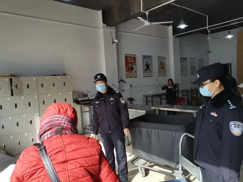 江苏如皋：抗“疫”一线的一支“红梅”